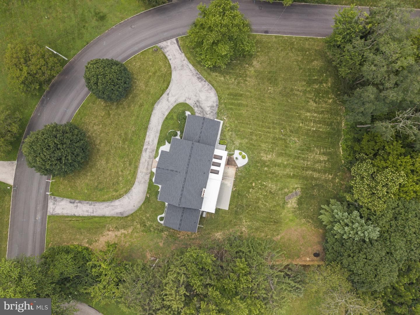 1215 Club House Road photo 7