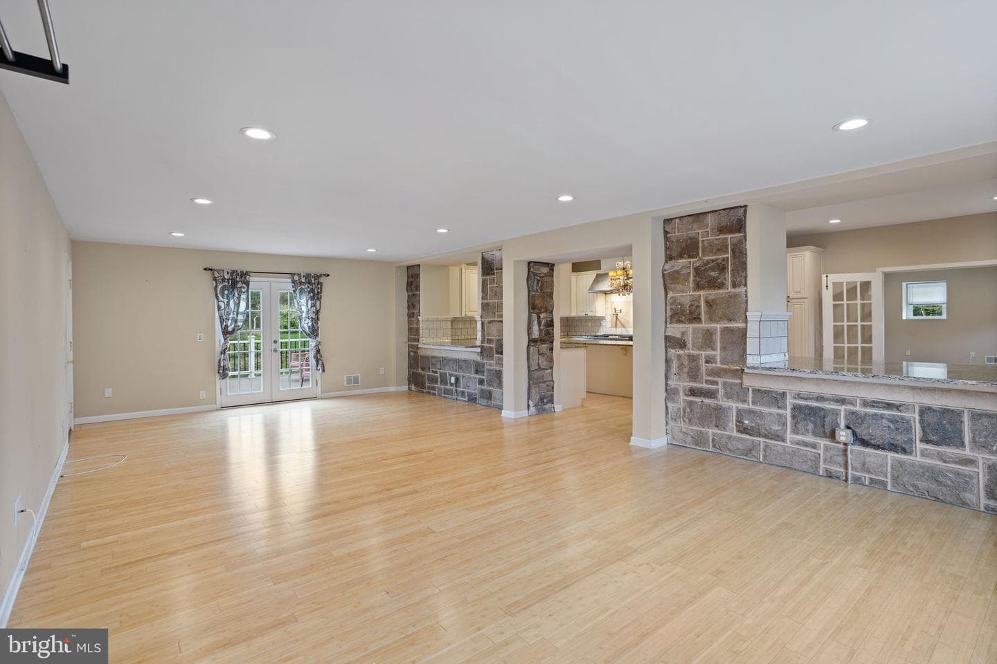 1790 Friedensville Road photo 6