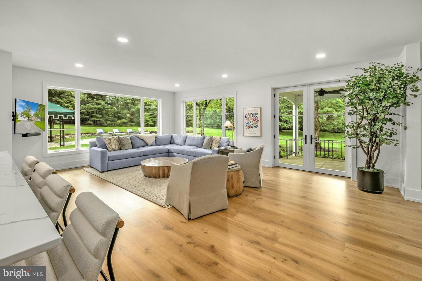 1803 Apple Tree Ln E photo 9
