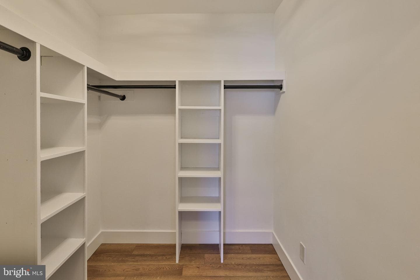 1437 Keilman Avenue photo 37