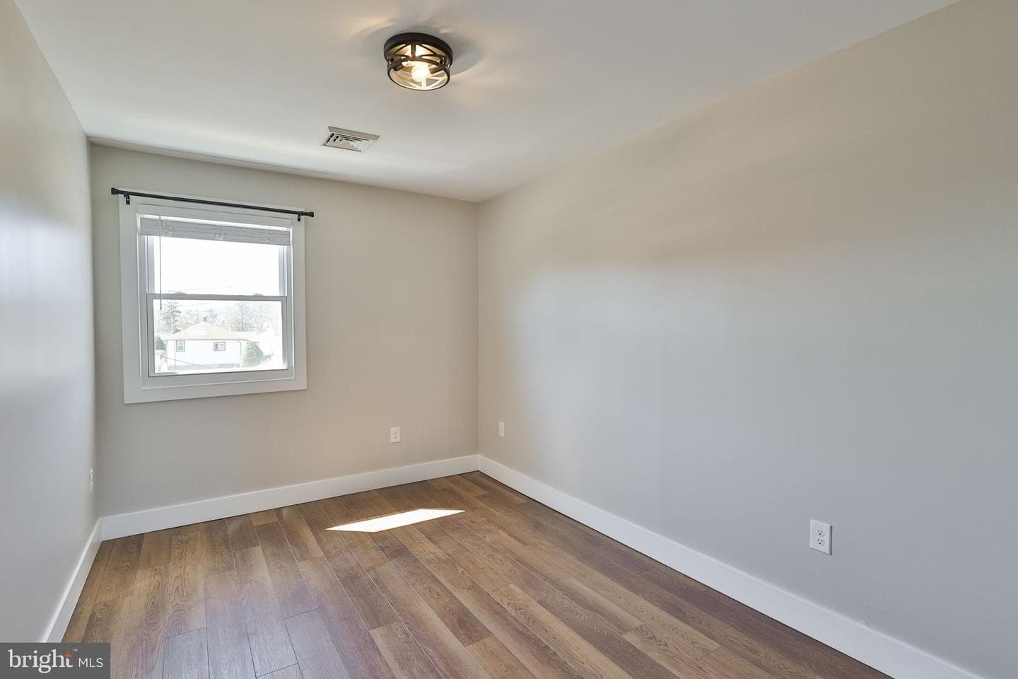 1437 Keilman Avenue photo 48