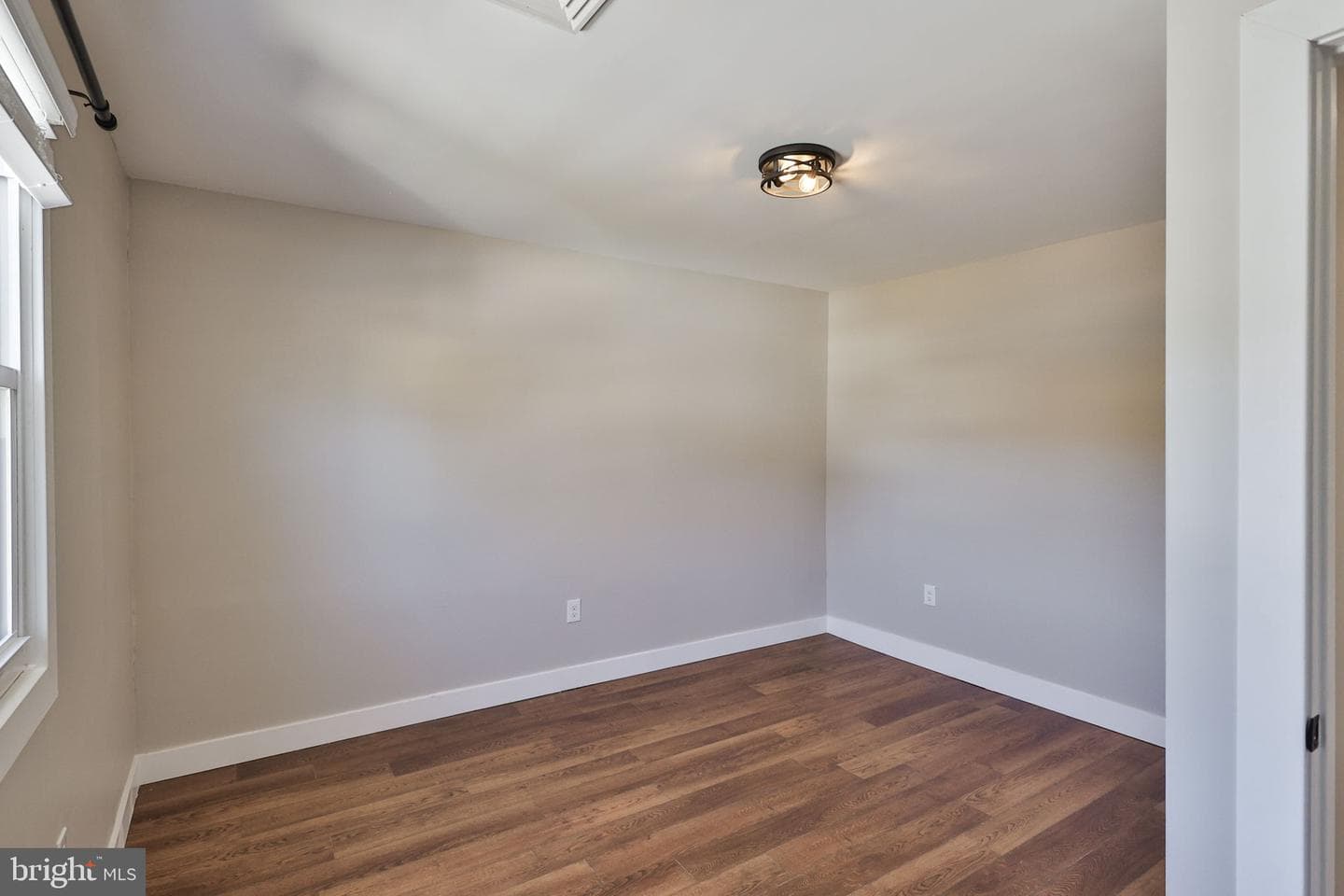 1437 Keilman Avenue photo 58