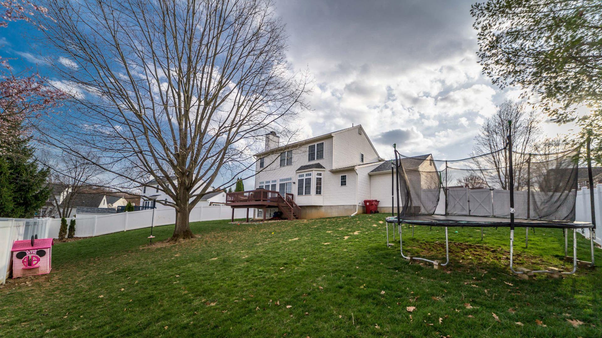 2305 Sheffield Drive photo 39