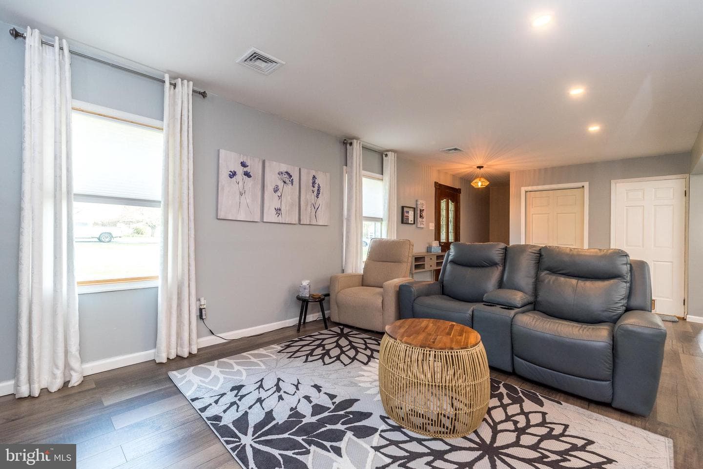 680 Hope Drive photo 4