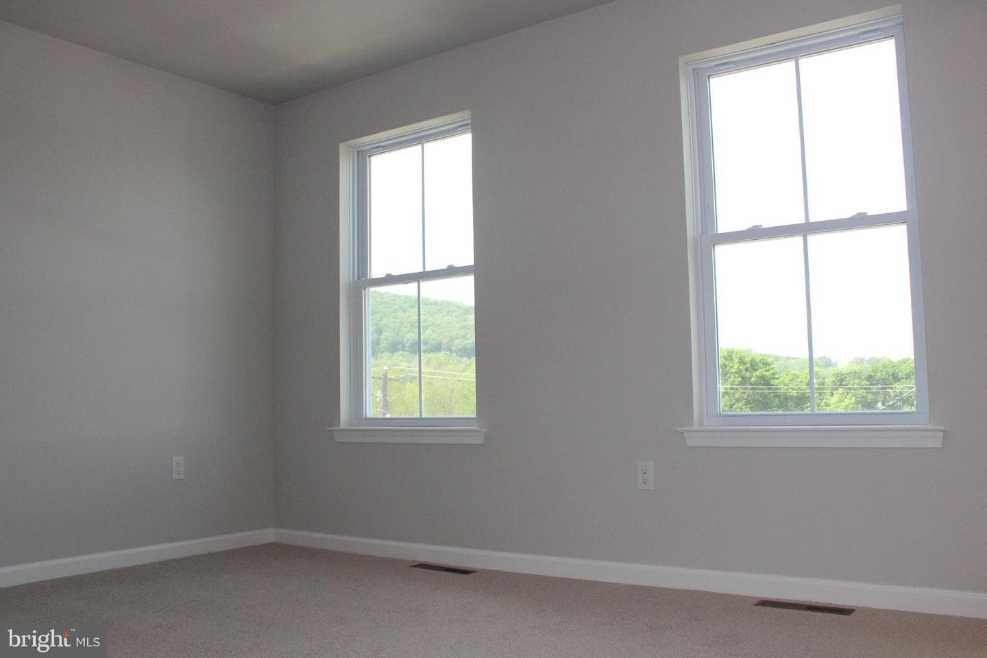 86 Hess Avenue photo 7