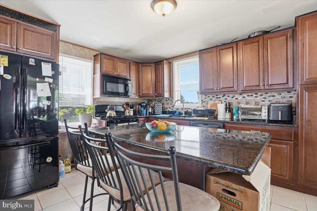 1839 6th Street photo 13