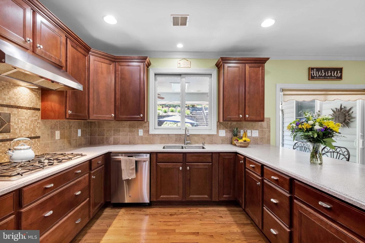 2760 Valley View Road photo 15