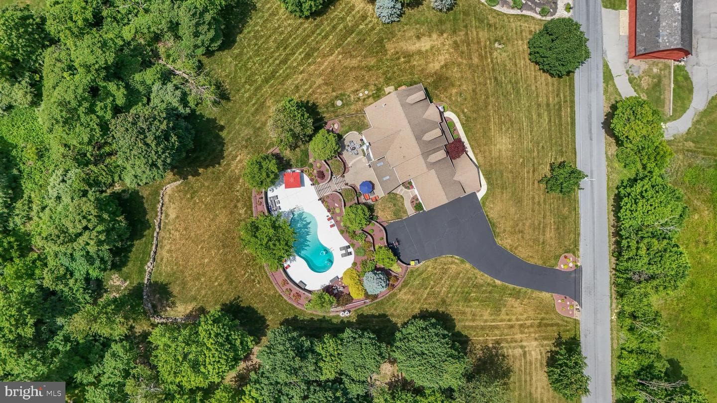 2760 Valley View Road photo 59