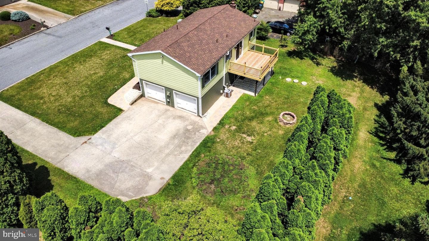 8612 Beatrice Lane photo 3