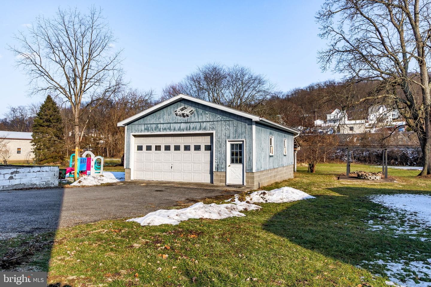 250 Riverside Lane, Herndon