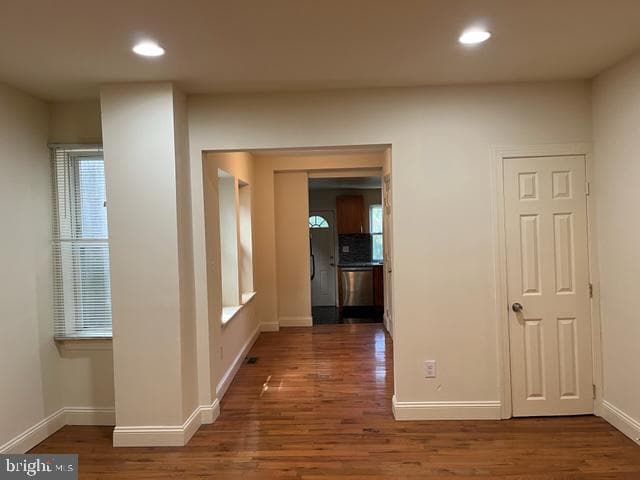 1647 N Marshall Street photo 3