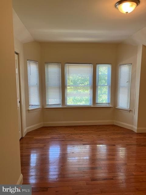 1647 N Marshall Street photo 9