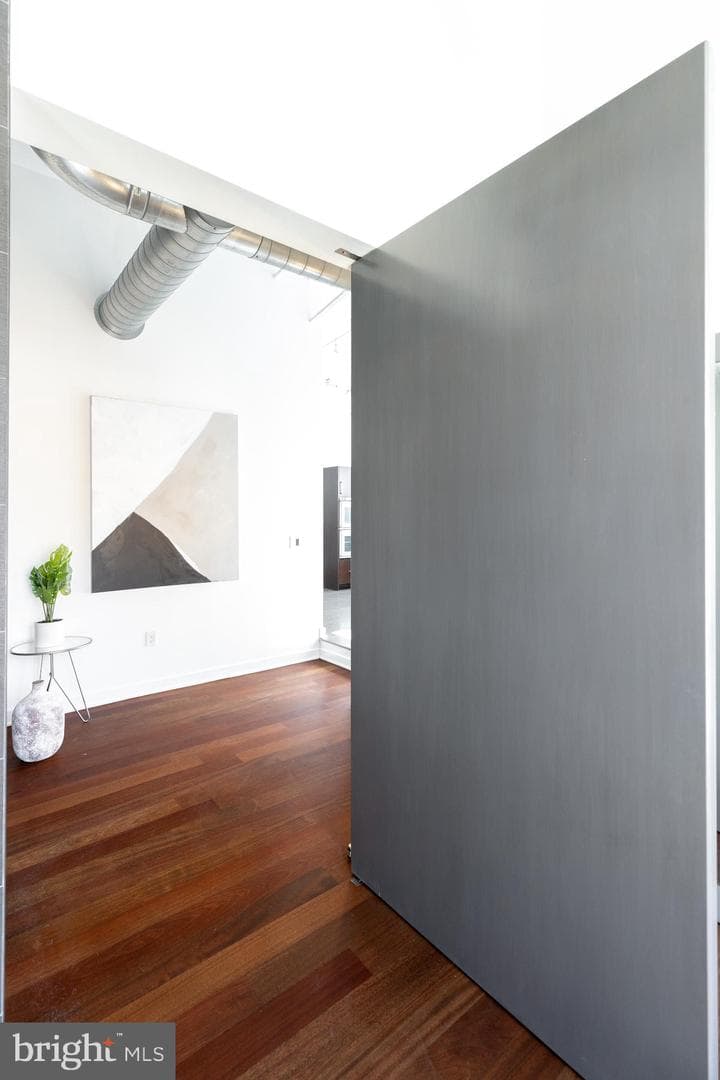 105-32 S 12th Street #penthouse 504 photo 18