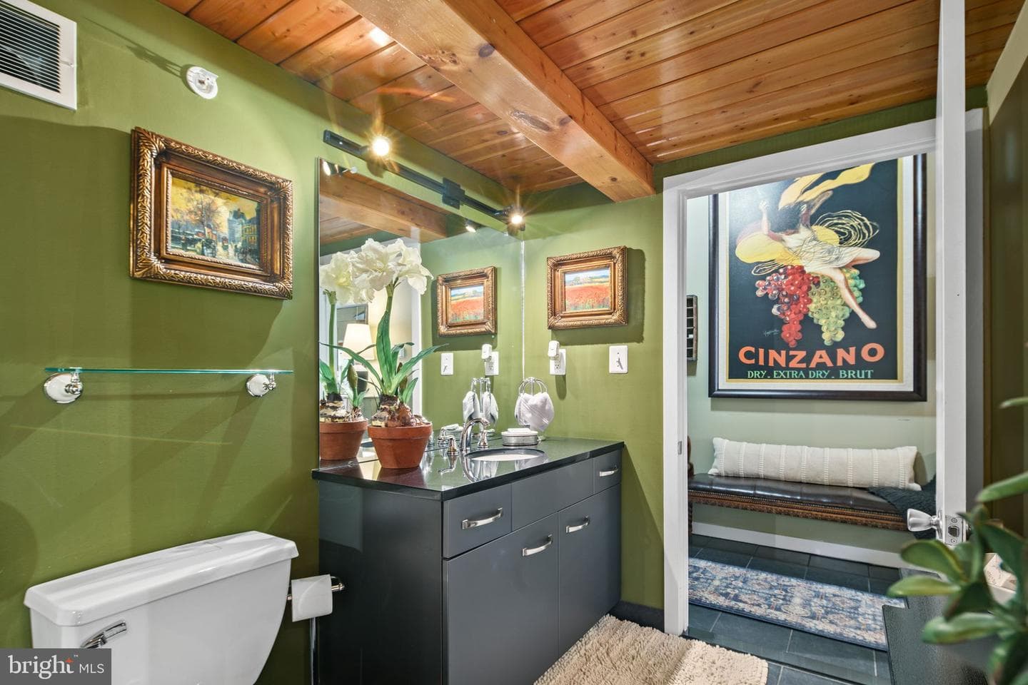 1027 Arch Street #307 photo 9