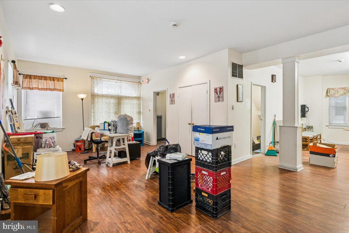 5205-07 Webster Street photo 31