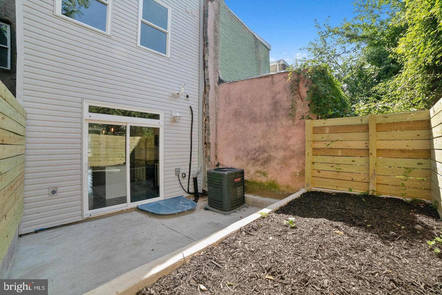 1816 E Lehigh Avenue photo 27
