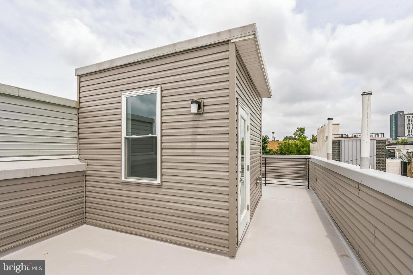 1526 W Seybert Street photo 29