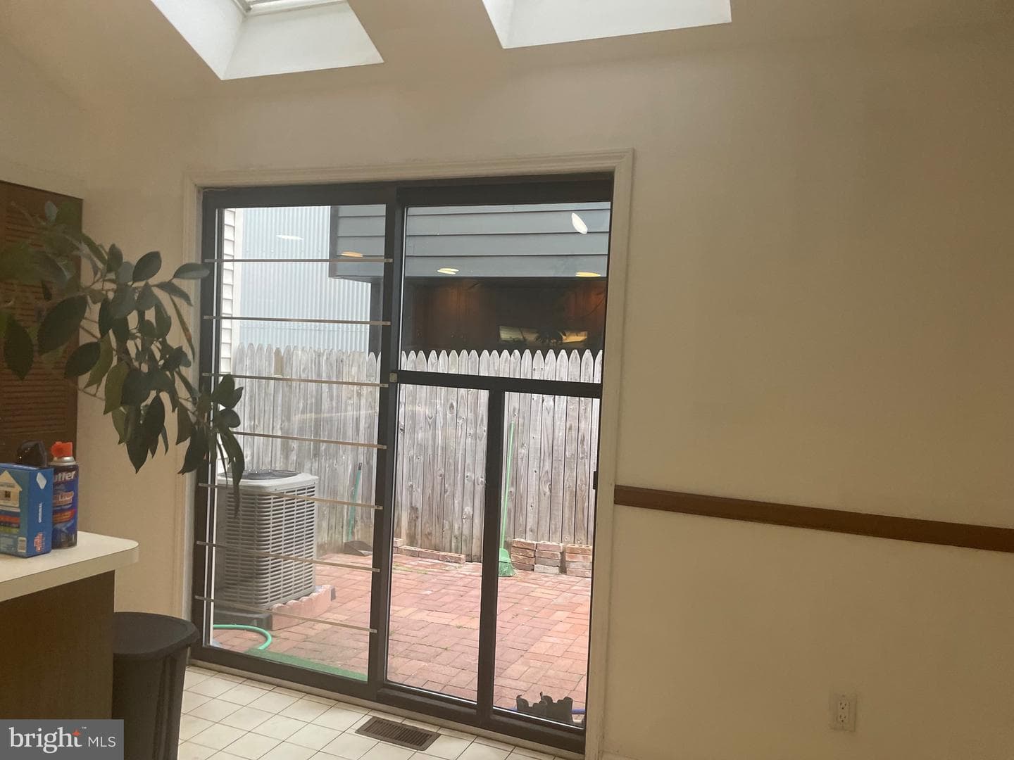 949 N Orianna Street photo 19
