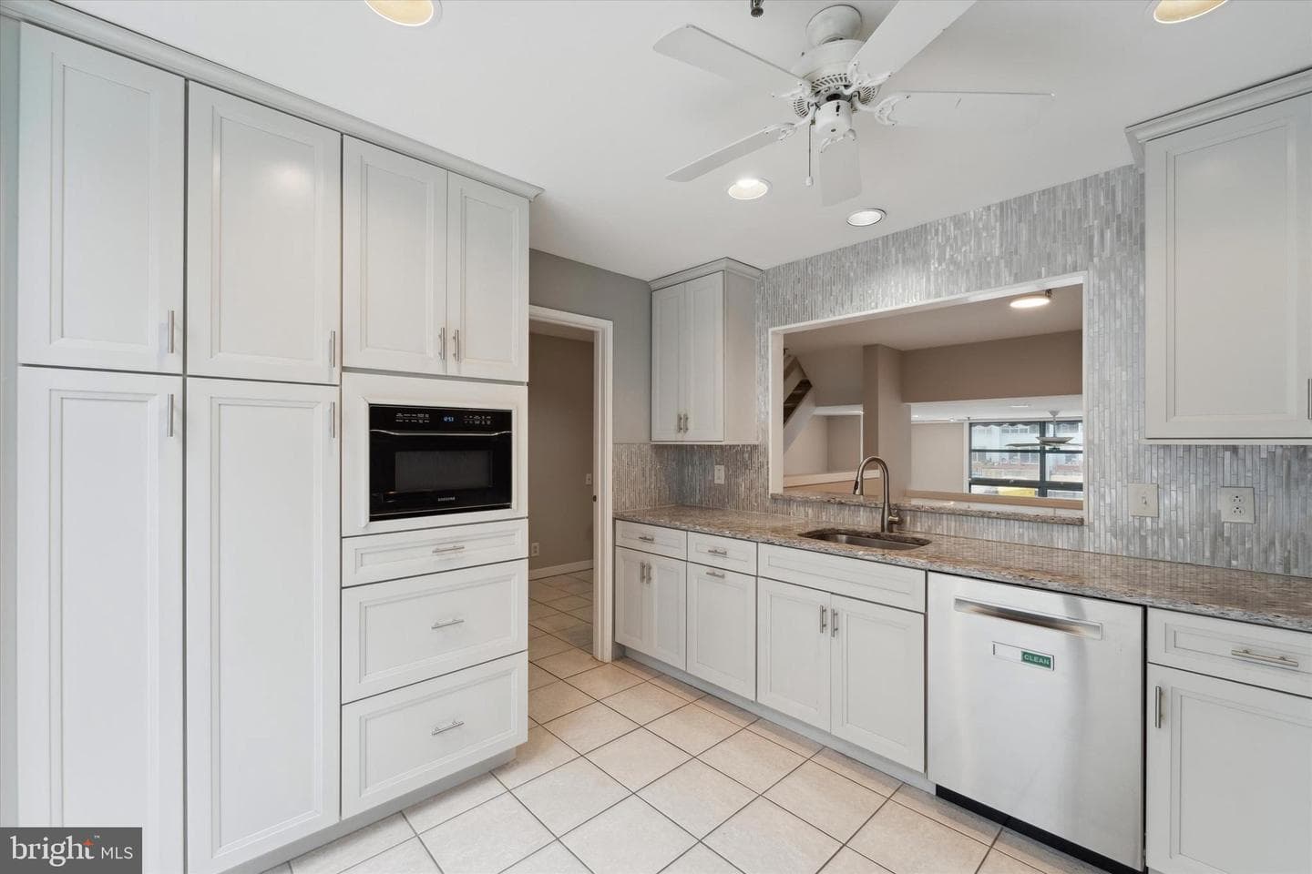 7 N Christopher Columbus Boulevard #130 photo 18