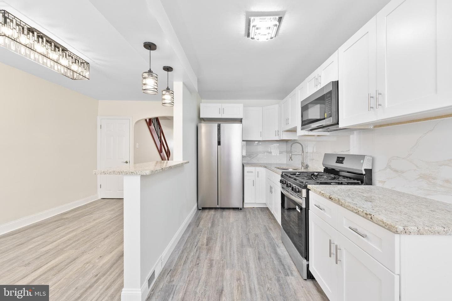 2712 Knorr Street photo 10