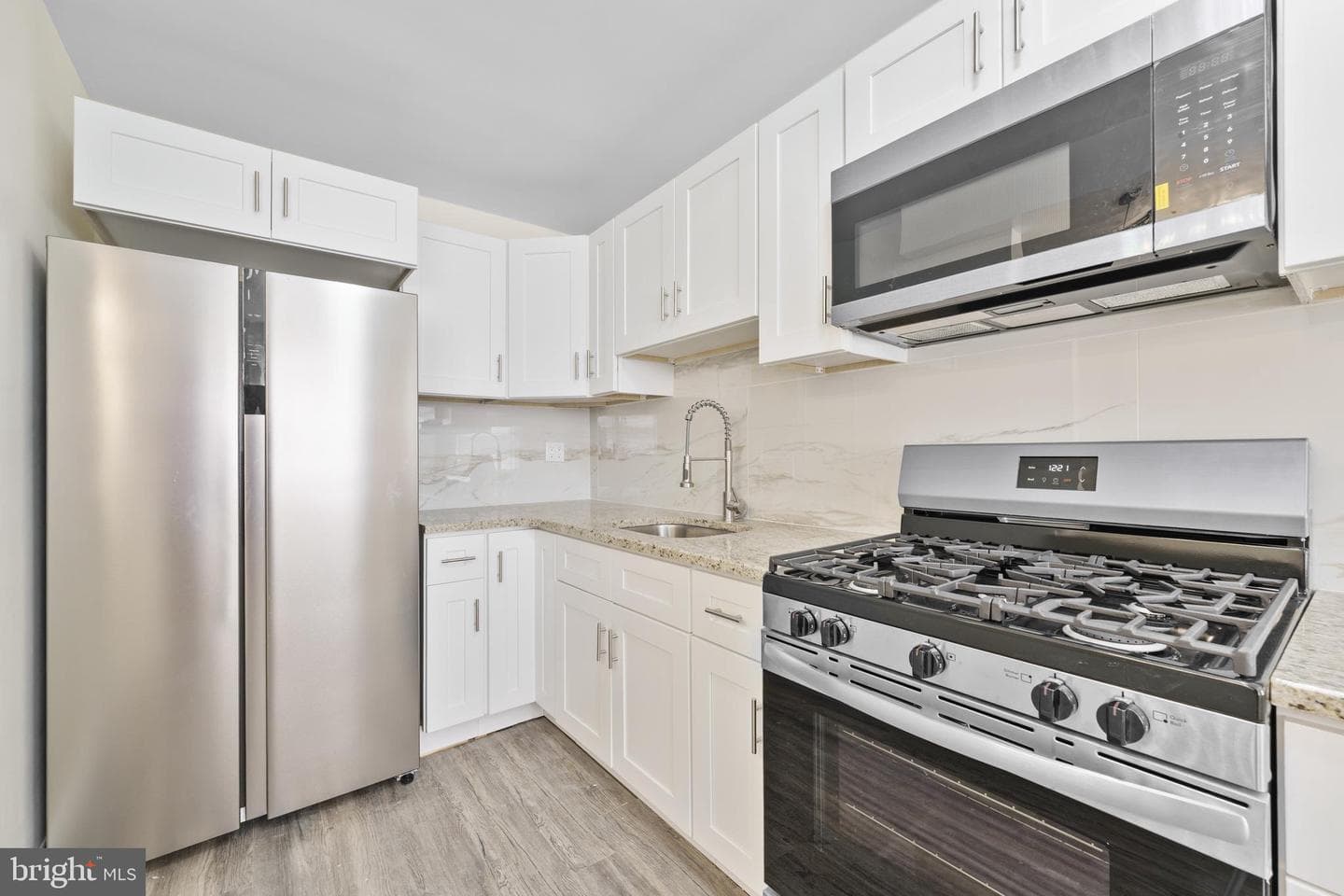 2712 Knorr Street photo 12