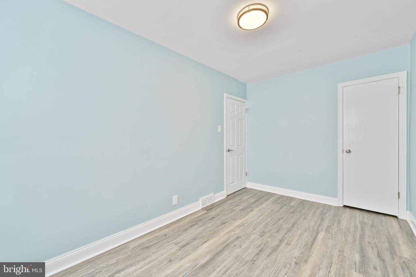 2712 Knorr Street photo 22