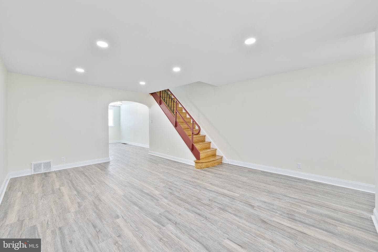2712 Knorr Street photo 4