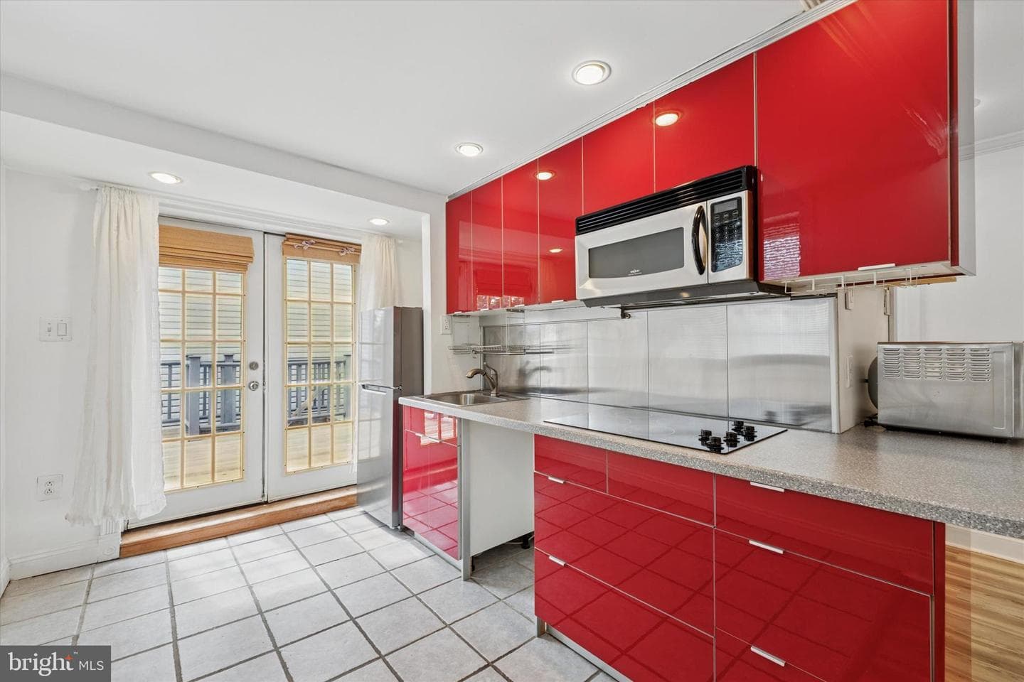 2621 Sepviva Street photo 11