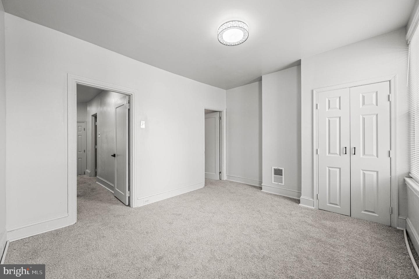 1232 W Sergeant Street photo 20