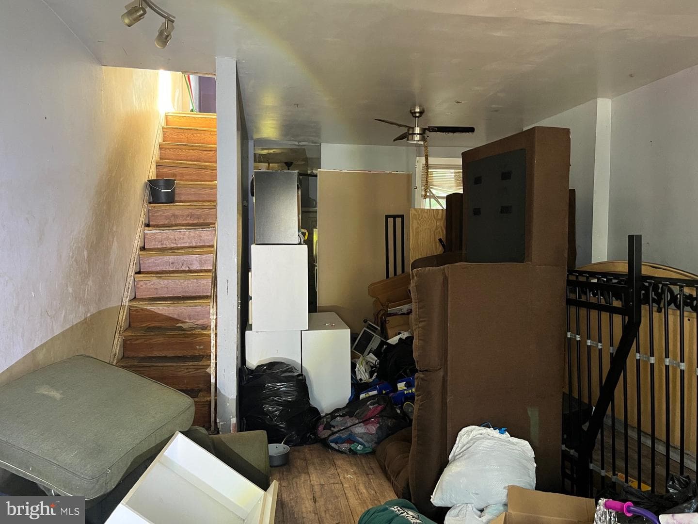 1346 W Seltzer Street photo 2