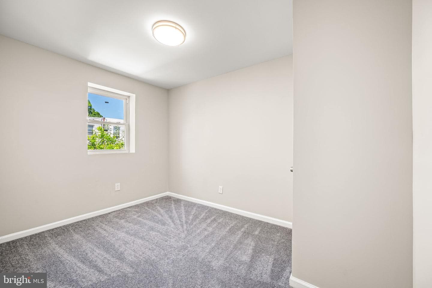 7147 Guyer Avenue photo 13
