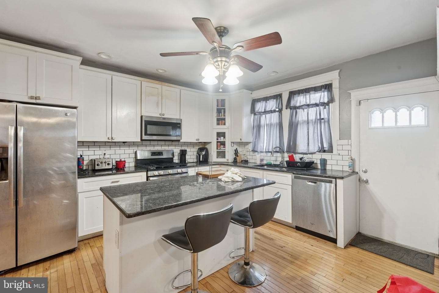 1112 Kenwyn Street photo 19
