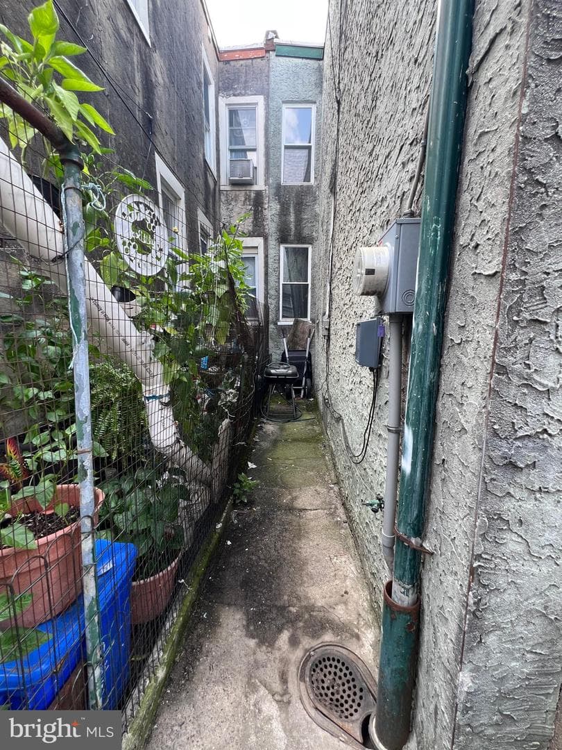 2023 E Tioga Street photo 35