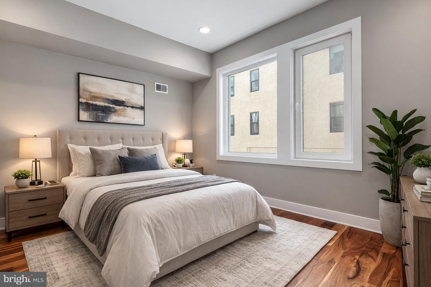 1124 N American St # 1 photo 15