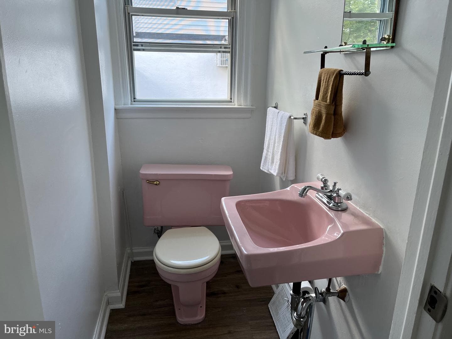 1304 Faunce Street photo 10