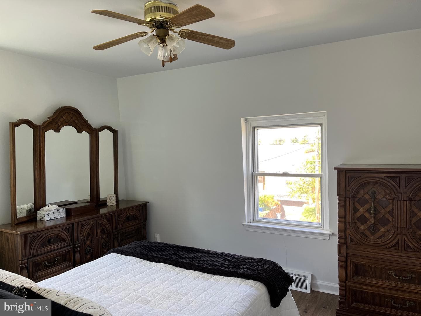 1304 Faunce Street photo 17