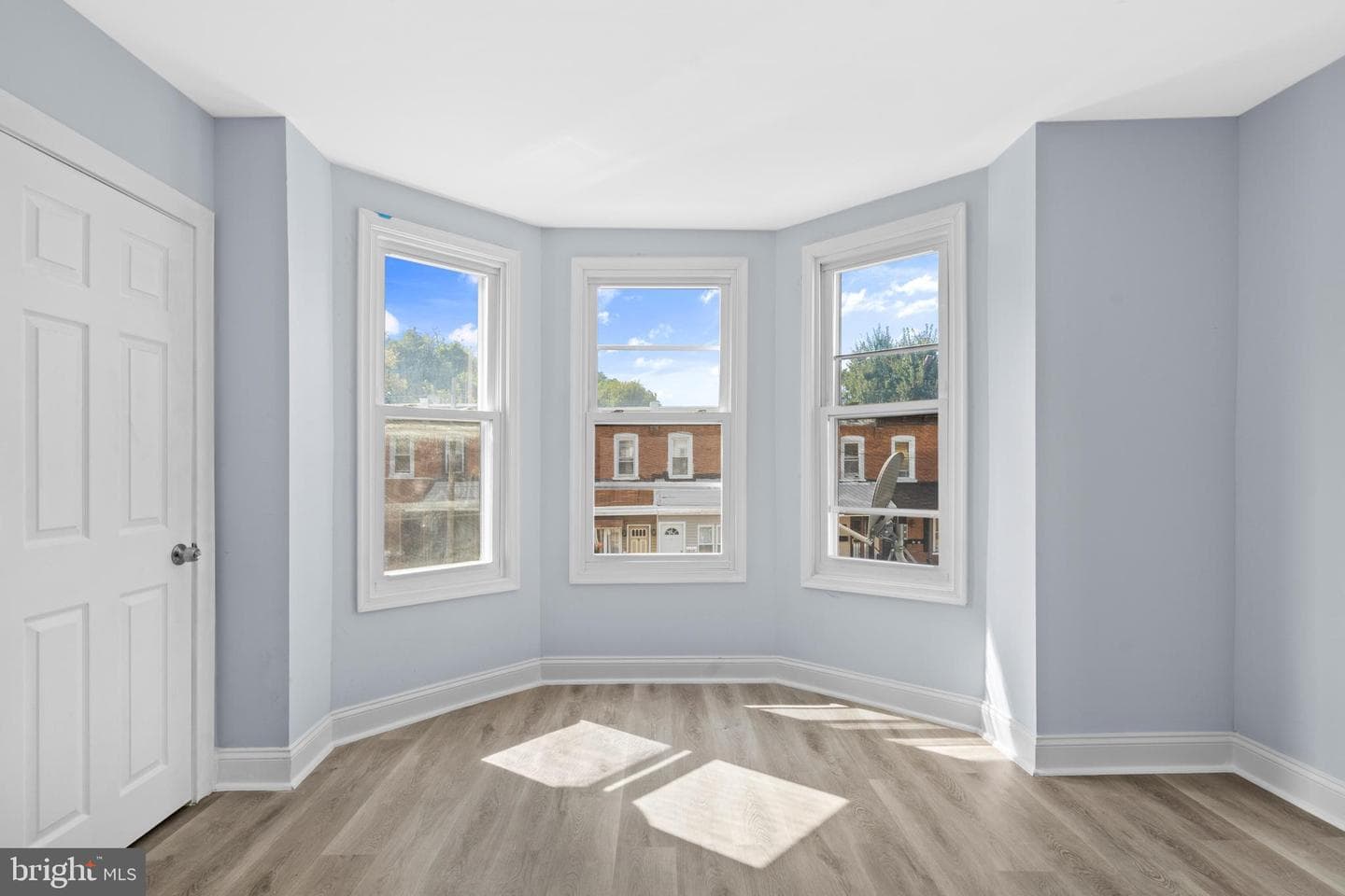 5919 N Norwood Street photo 15