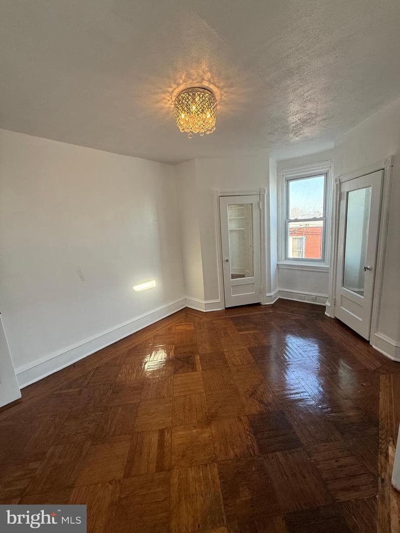 5426 Whitby Avenue photo 17