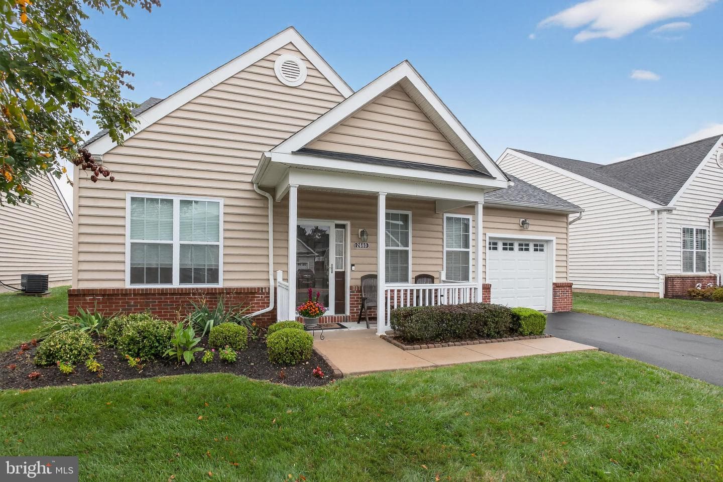2680 Iris Lane photo 2