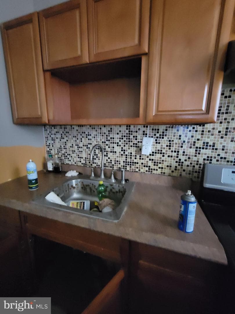 2246 N Carlisle Street photo 13