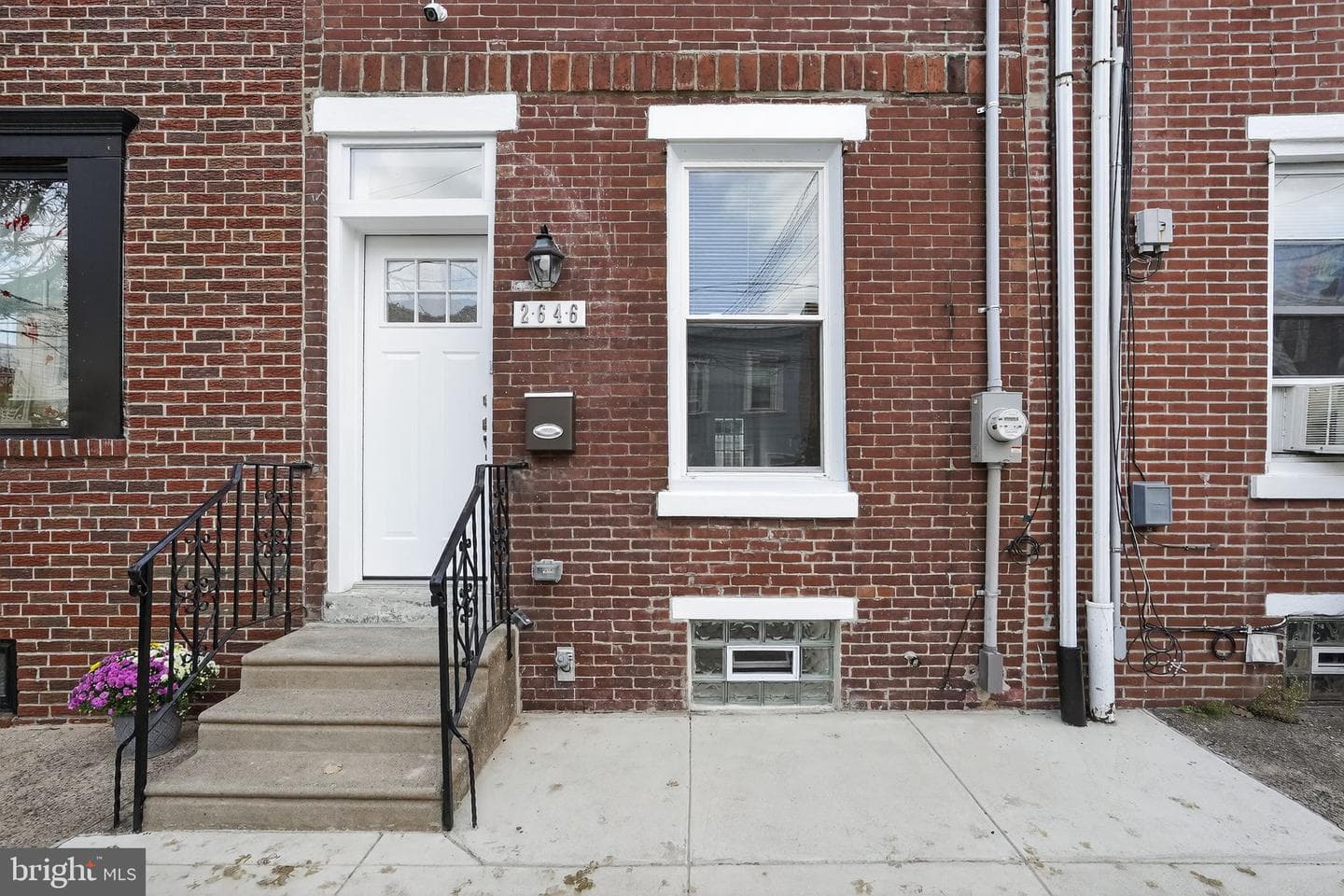 2646 E Monmouth Street photo 20
