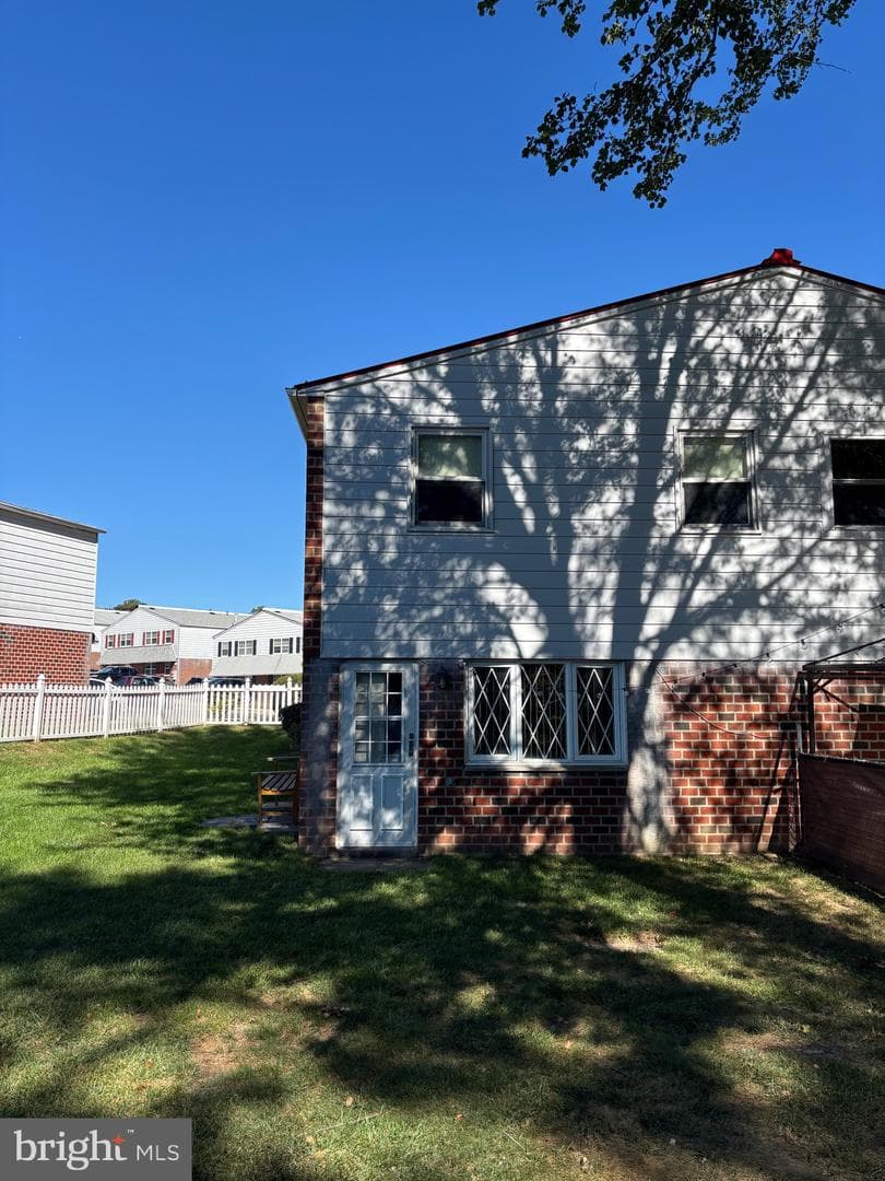 550 Arnold Street photo 65
