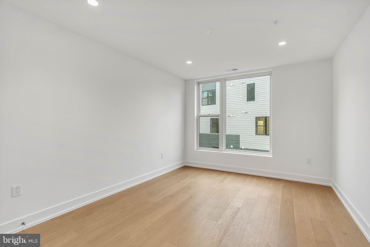 660 Fairmount Avenue photo 28