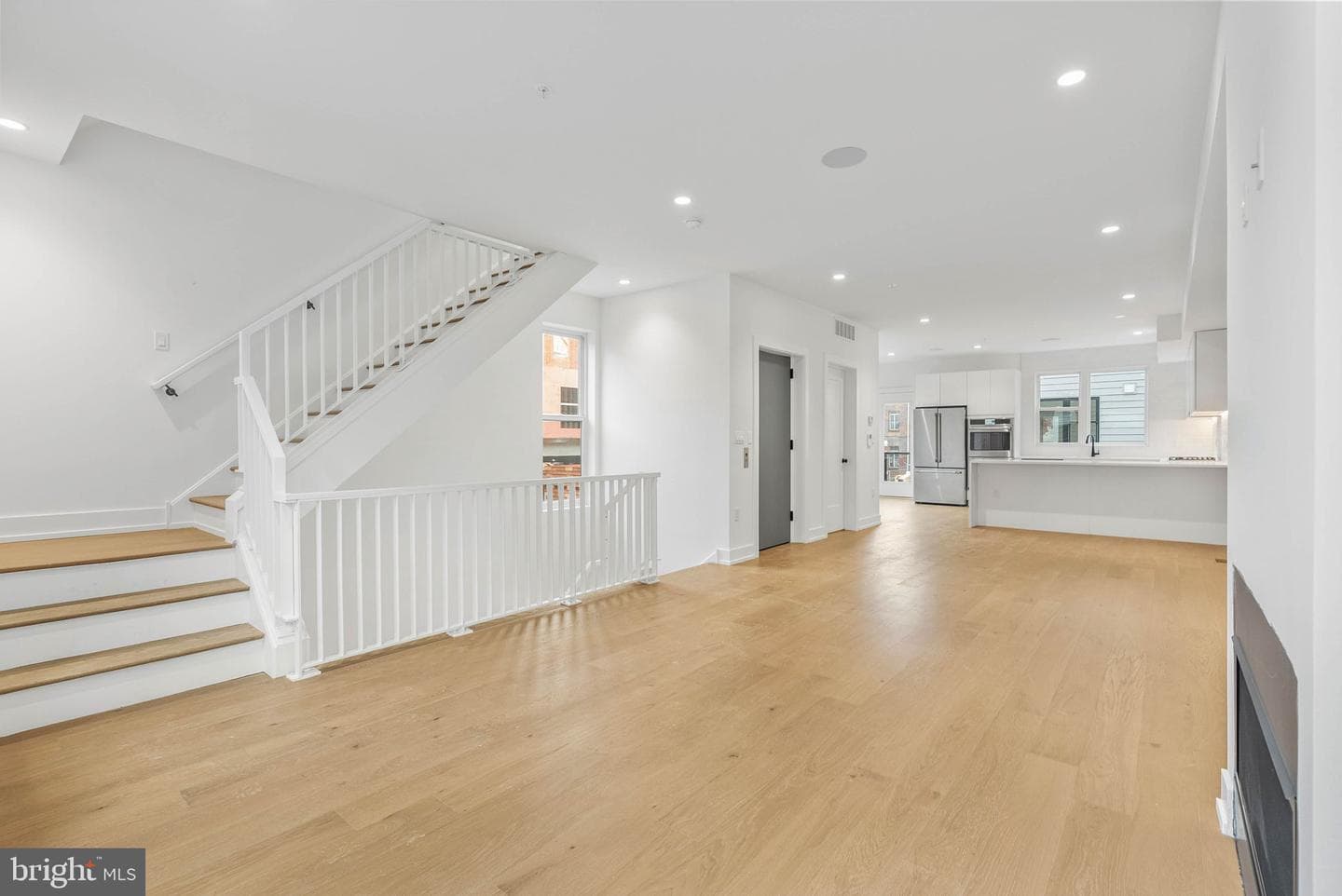 660 Fairmount Avenue photo 9