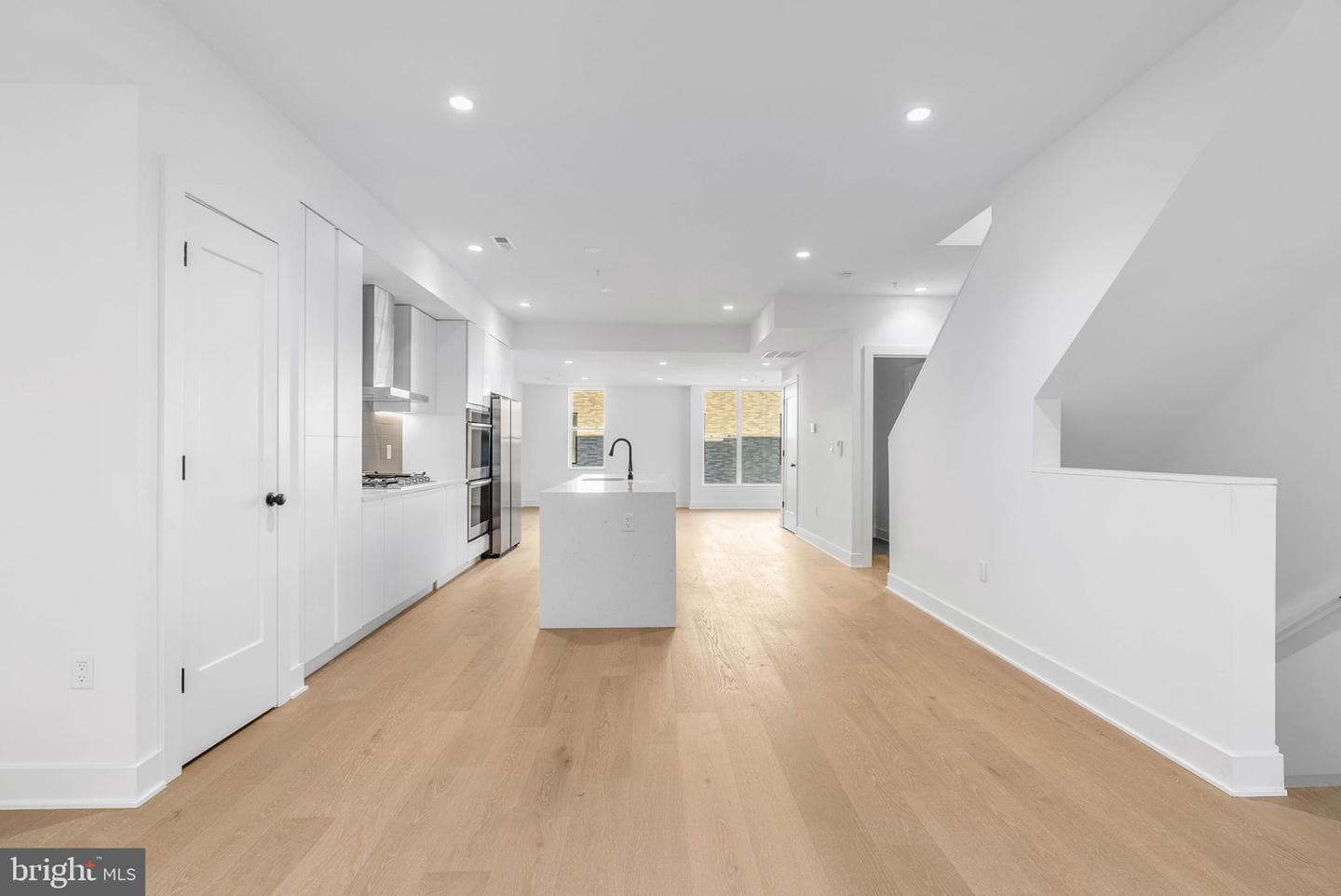 635 N 7th Street #h4b photo 3