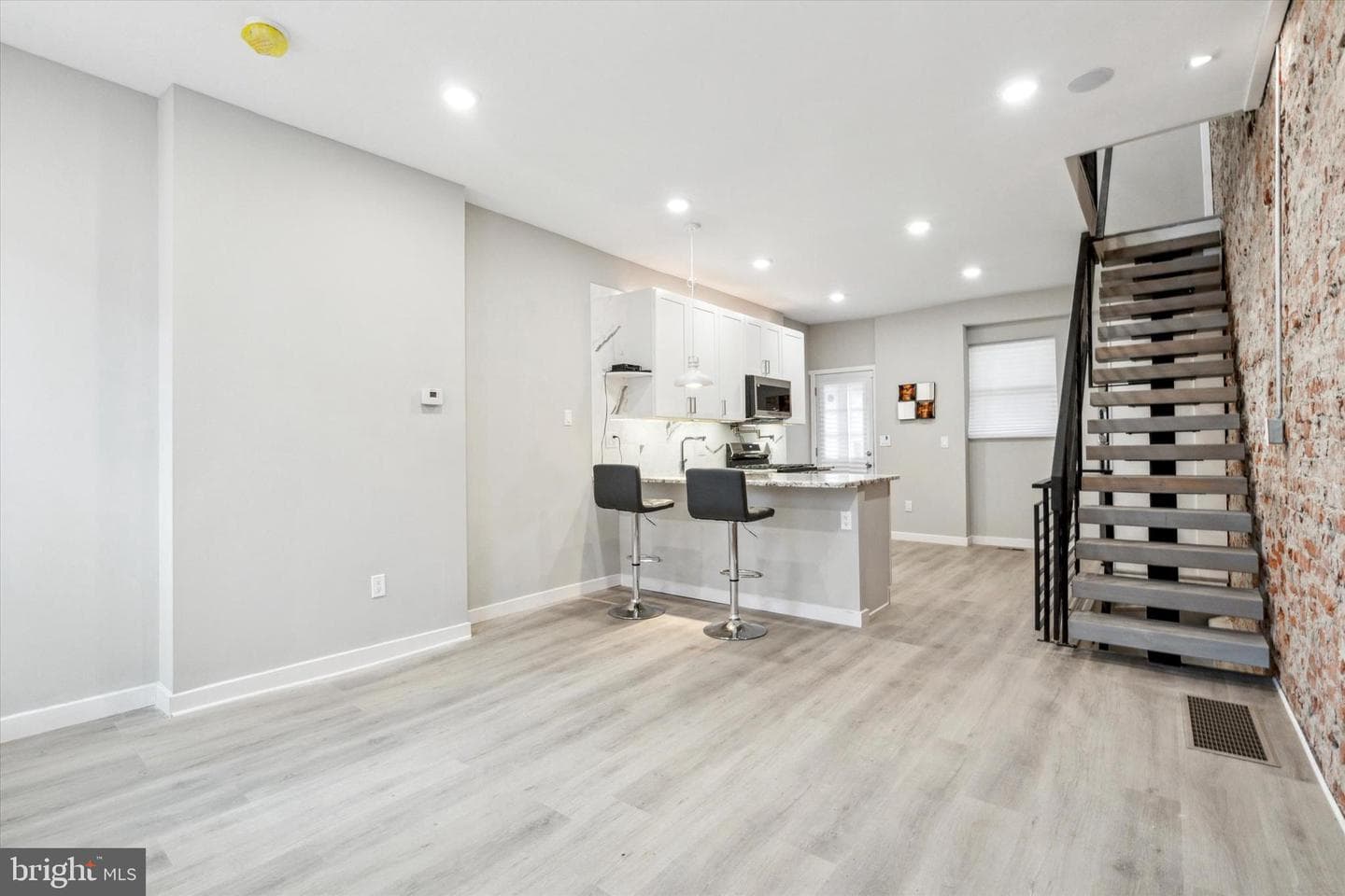 1862 N Marston Street photo 4