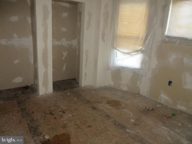 527 E Chelten Avenue photo 5