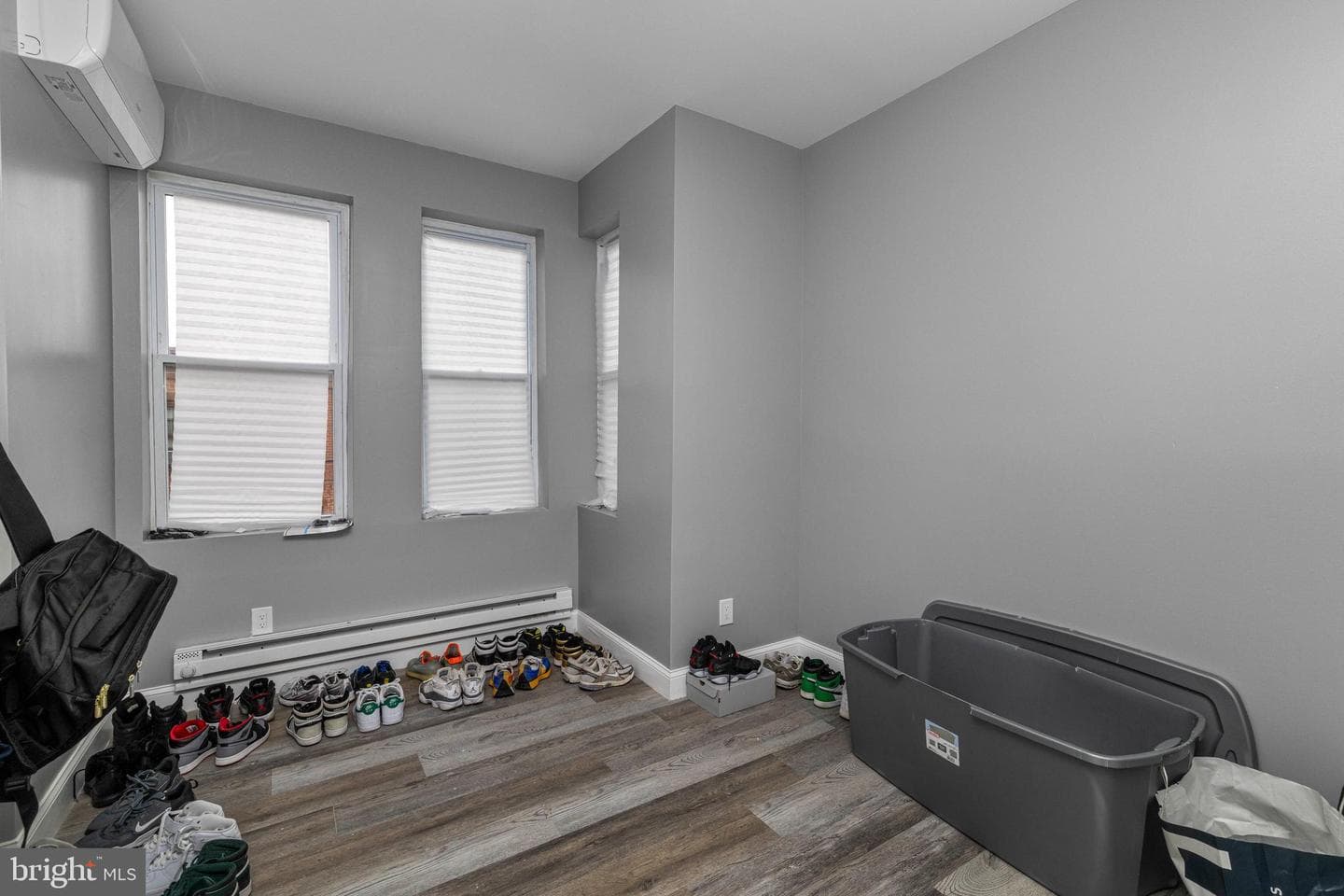 2401 N Hollywood Street photo 19