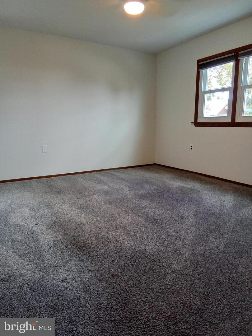 1917 Griffith Street photo 35