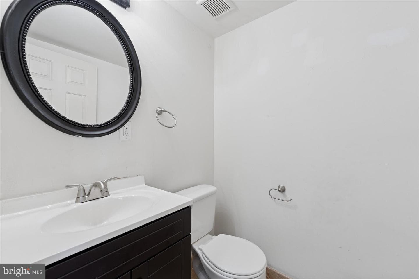 200 Lombard Street #804 photo 10
